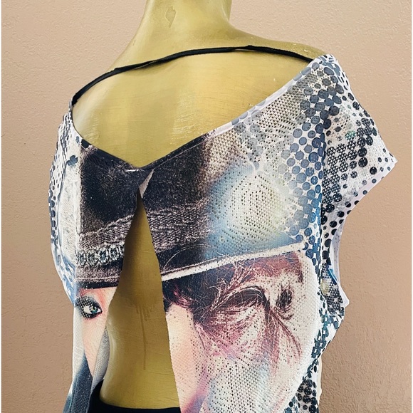 RIHANNA Fabulous NWOT Rhinestone SUBLIMATION Split Back TOP ONE-Size - Picture 6 of 11